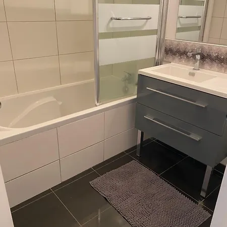 Appartement De 52 M ,Lumineux Et Spacieux Sens Exterior foto